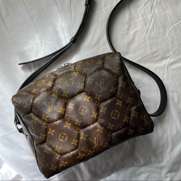 Rare 2009 Louis Vuitton hexagon neo trocadero - Picture 1 of 16